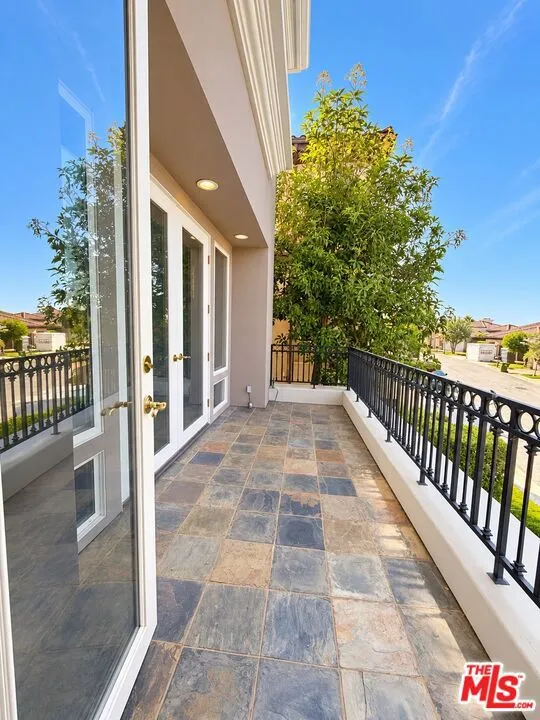 16625 Calle Haleigh Los Angeles, CA 90272