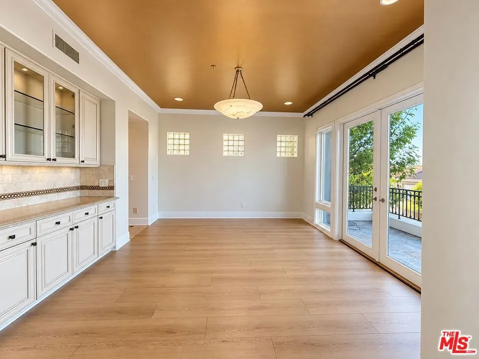 16625 Calle Haleigh Los Angeles, CA 90272
