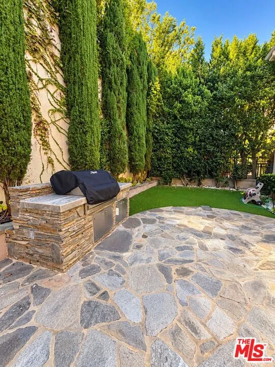 16625 Calle Haleigh Los Angeles, CA 90272