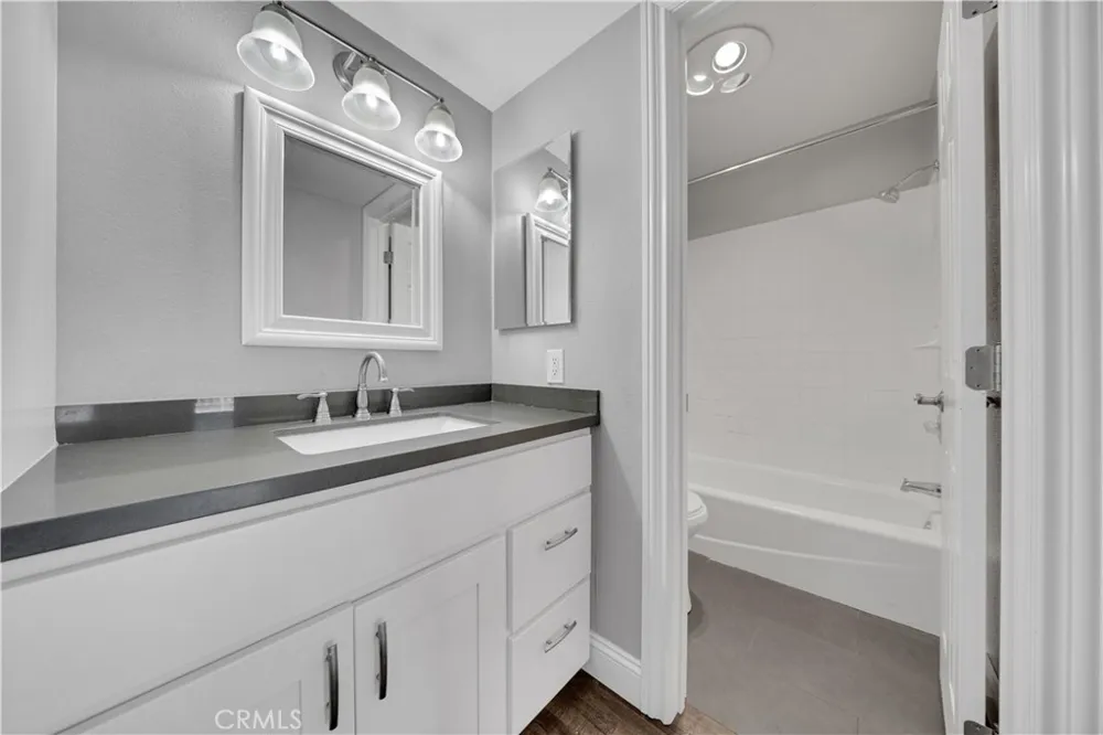 2801 S Fairview St #B Santa Ana, CA 92704