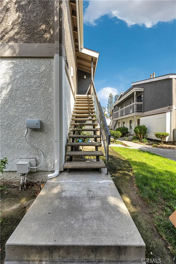 2801 S Fairview St #B Santa Ana, CA 92704