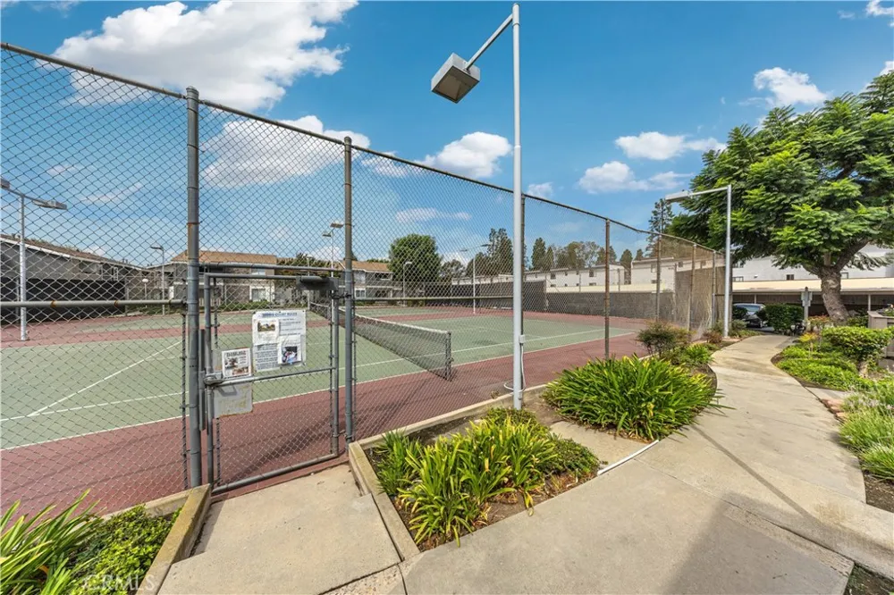 2801 S Fairview St #B Santa Ana, CA 92704