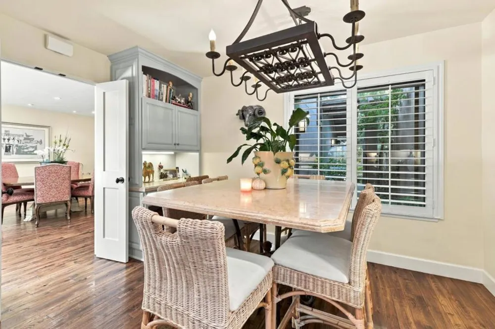 1252 Sharon Park Drive Menlo Park, CA 94025