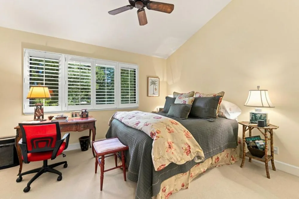 1252 Sharon Park Drive Menlo Park, CA 94025