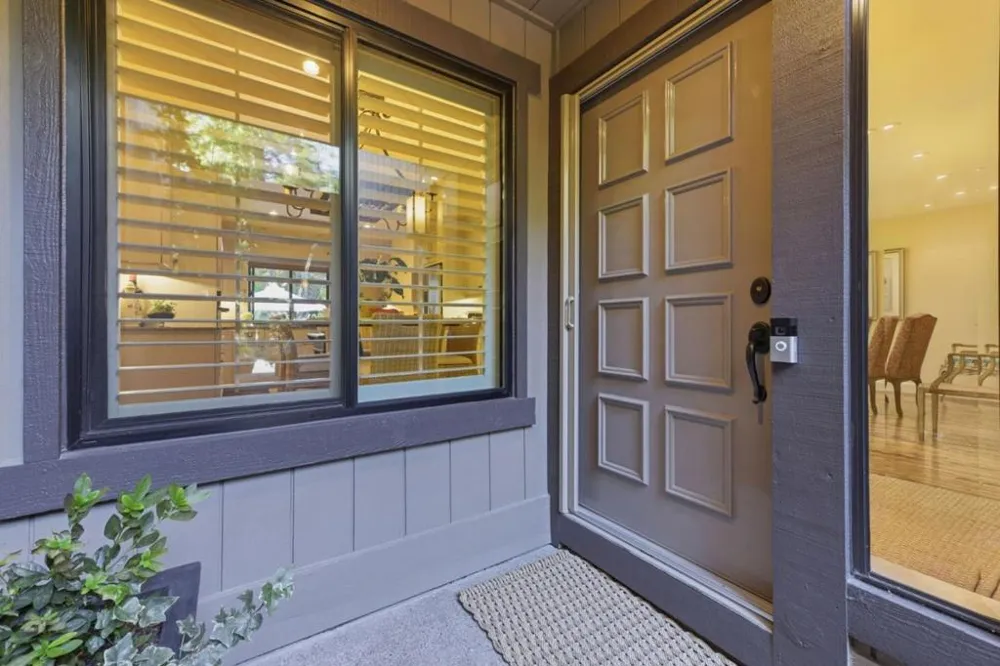 1252 Sharon Park Drive Menlo Park, CA 94025