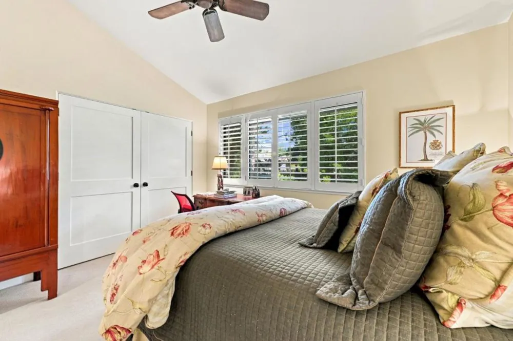 1252 Sharon Park Drive Menlo Park, CA 94025