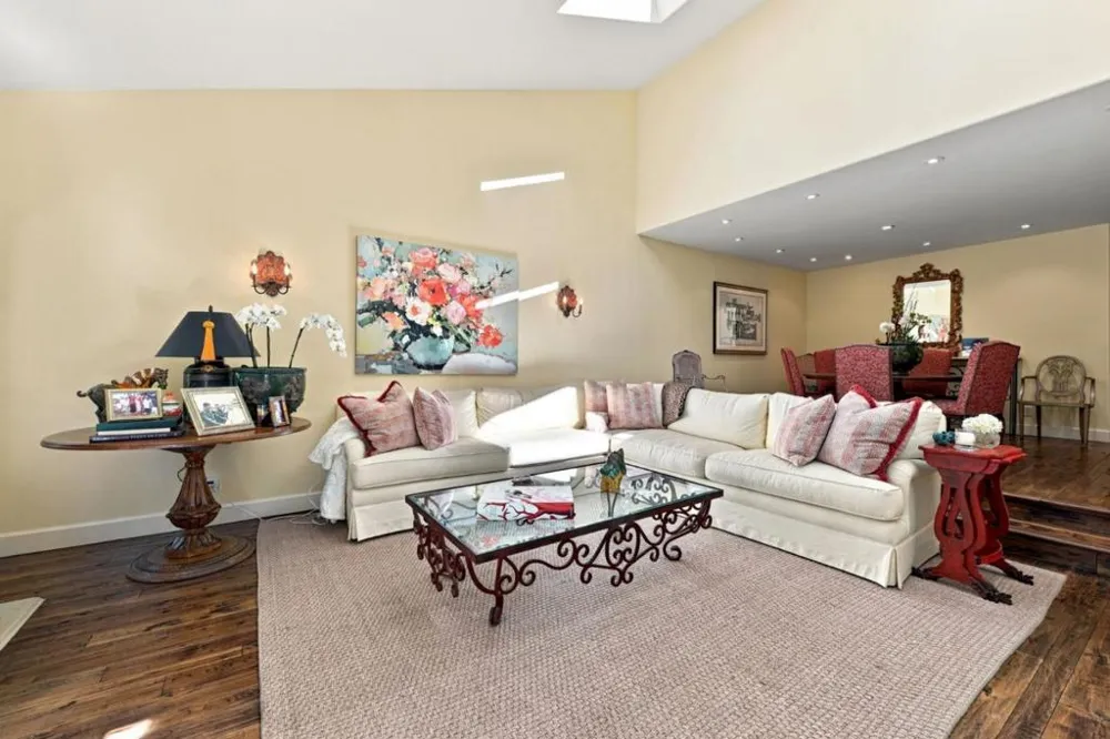 1252 Sharon Park Drive Menlo Park, CA 94025