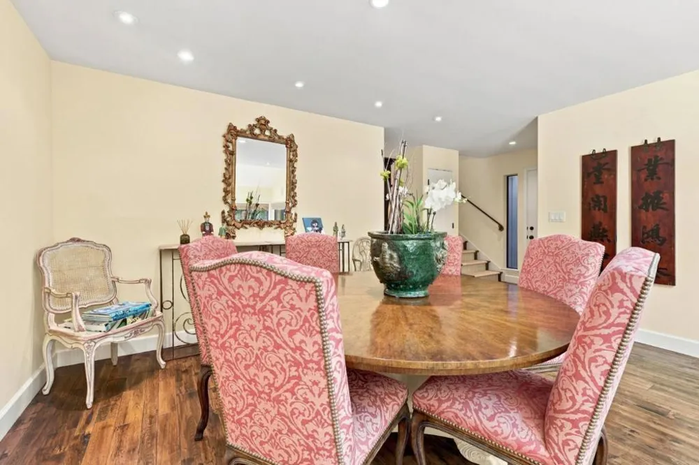 1252 Sharon Park Drive Menlo Park, CA 94025