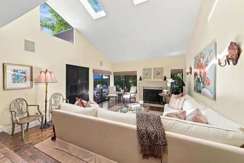 1252 Sharon Park Drive Menlo Park, CA 94025