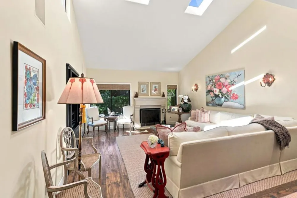 1252 Sharon Park Drive Menlo Park, CA 94025