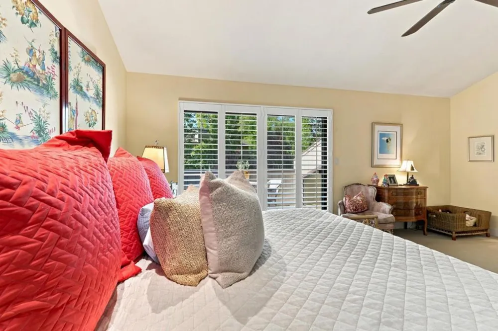 1252 Sharon Park Drive Menlo Park, CA 94025