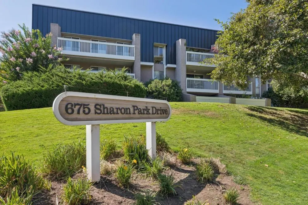 675 Sharon Park #307 Menlo Park, CA 94025
