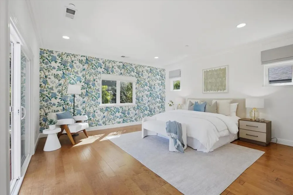 3494 Hoover Street Redwood City, CA 94063