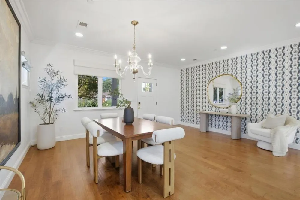 3494 Hoover Street Redwood City, CA 94063