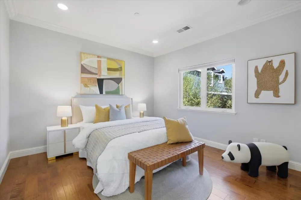 3494 Hoover Street Redwood City, CA 94063