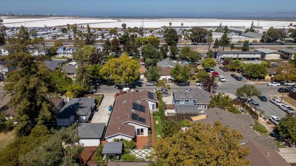 3494 Hoover Street Redwood City, CA 94063