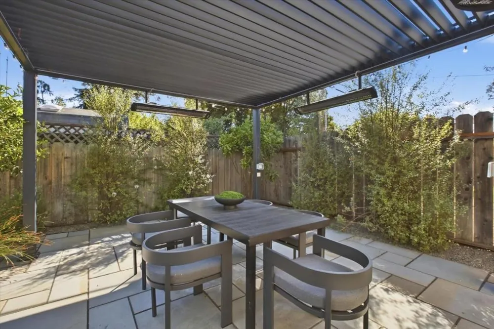 3494 Hoover Street Redwood City, CA 94063