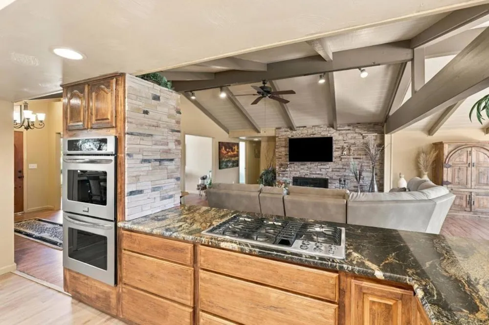 400 Donald Drive Hollister, CA 95023