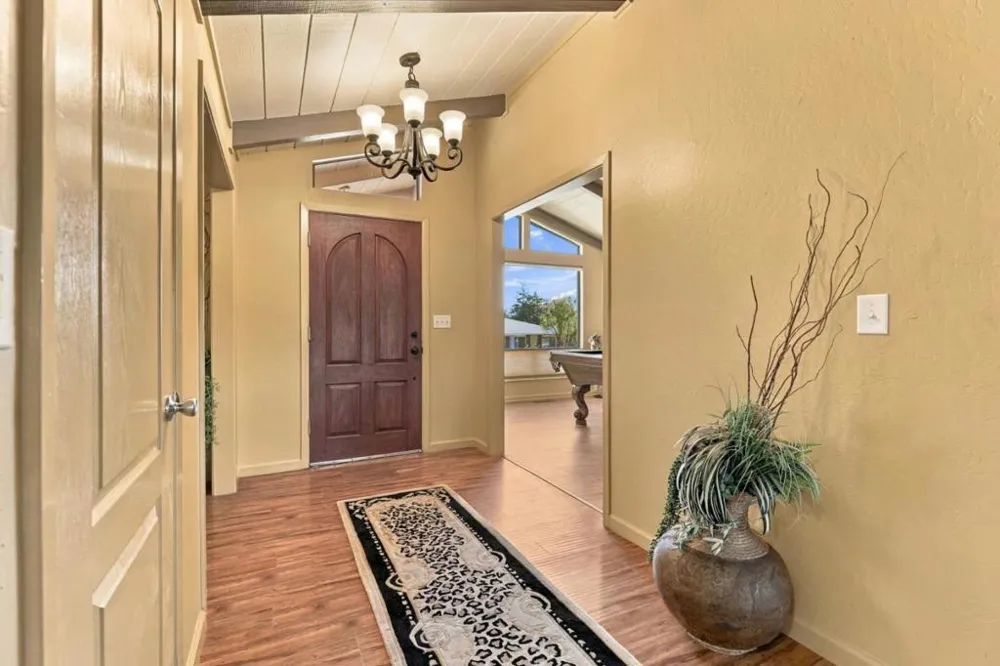 400 Donald Drive Hollister, CA 95023