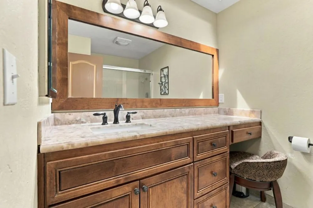 400 Donald Drive Hollister, CA 95023