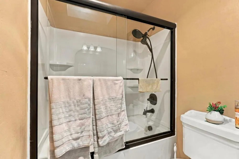 400 Donald Drive Hollister, CA 95023