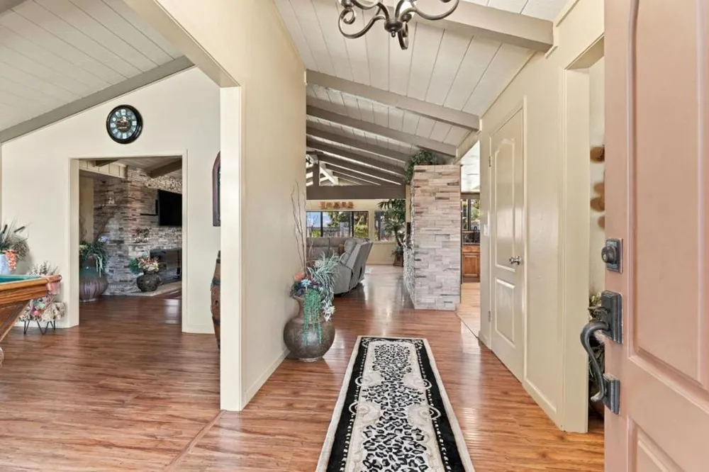 400 Donald Drive Hollister, CA 95023