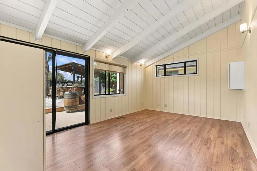 400 Donald Drive Hollister, CA 95023