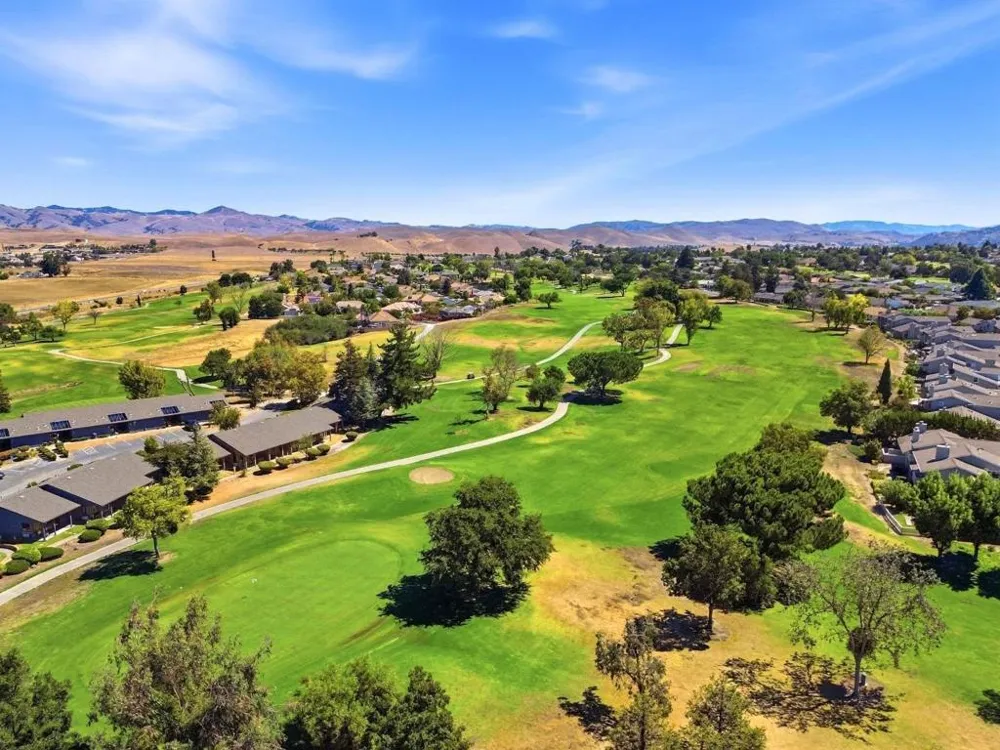400 Donald Drive Hollister, CA 95023
