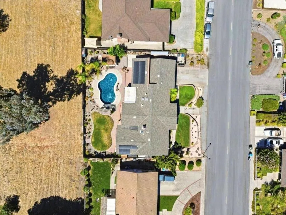 400 Donald Drive Hollister, CA 95023
