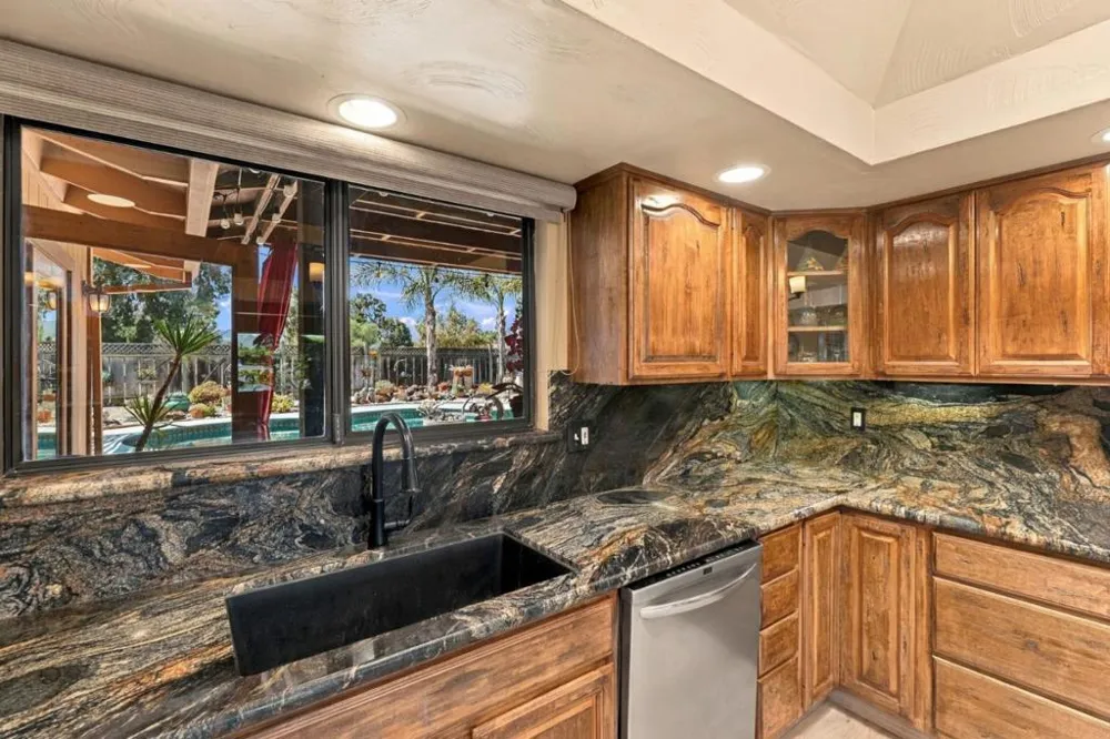 400 Donald Drive Hollister, CA 95023