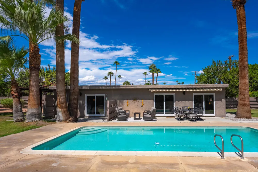 355 W Chino Canyon Road Palm Springs, CA 92262