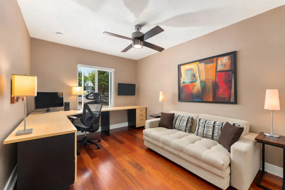 355 W Chino Canyon Road Palm Springs, CA 92262