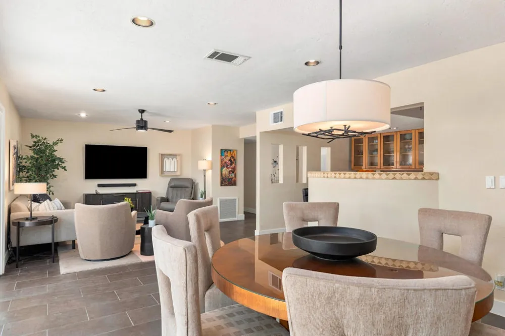 355 W Chino Canyon Road Palm Springs, CA 92262