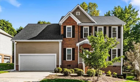 2104 Gate Post Drive