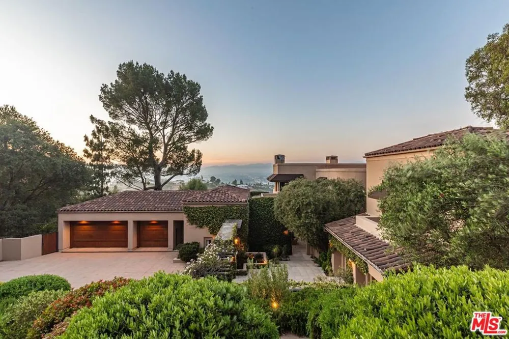 14701 Mulholland Drive Los Angeles, CA 90077