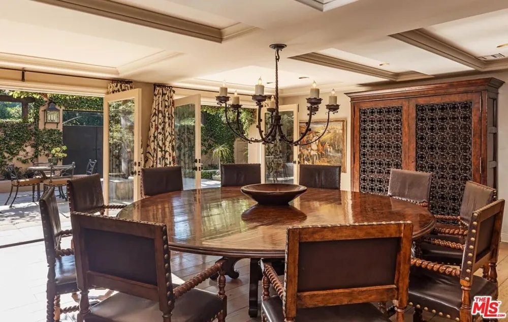 14701 Mulholland Drive Los Angeles, CA 90077