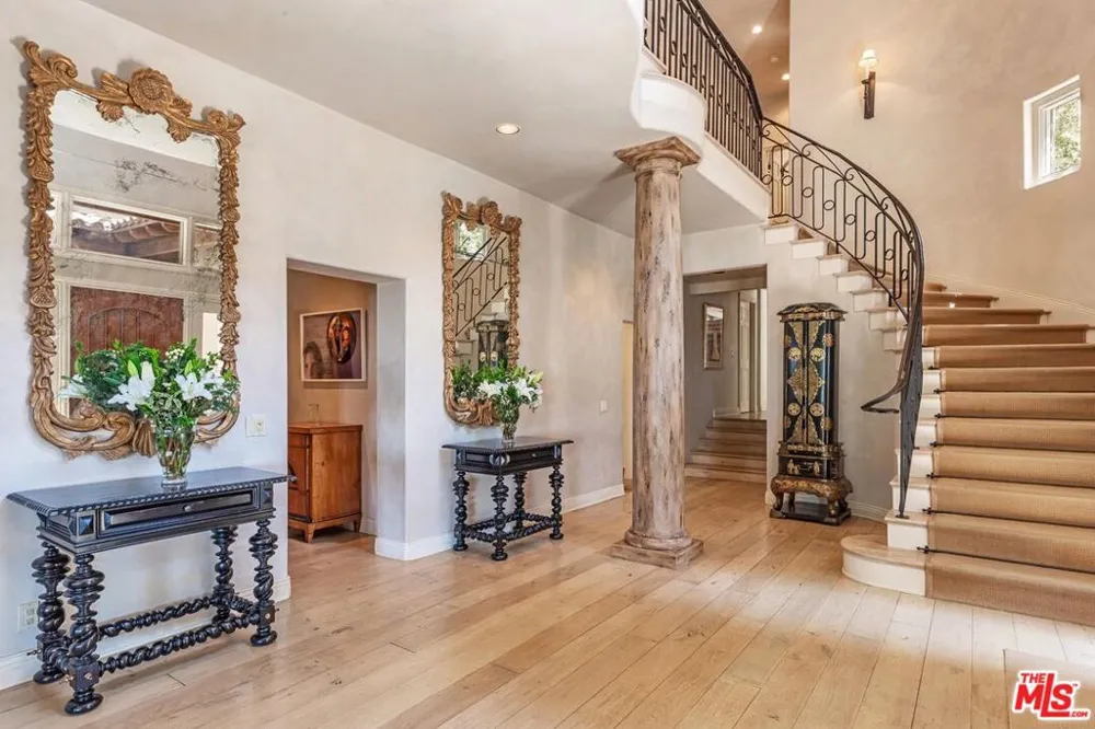 14701 Mulholland Drive Los Angeles, CA 90077