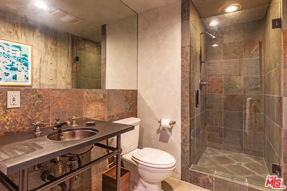 14701 Mulholland Drive Los Angeles, CA 90077