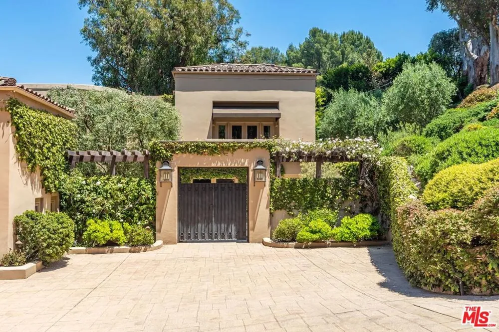 14701 Mulholland Drive Los Angeles, CA 90077