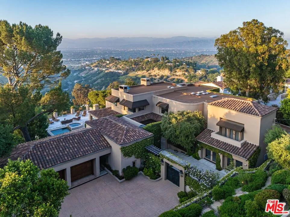 14701 Mulholland Drive Los Angeles, CA 90077