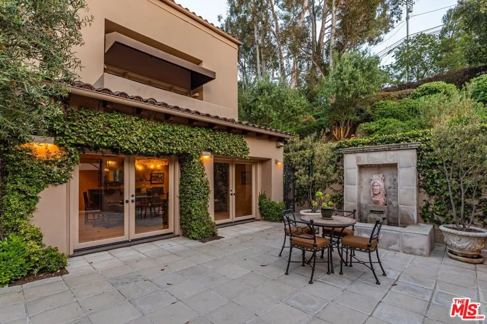 14701 Mulholland Drive Los Angeles, CA 90077