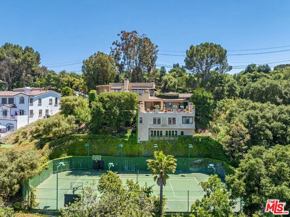 14701 Mulholland Drive Los Angeles, CA 90077
