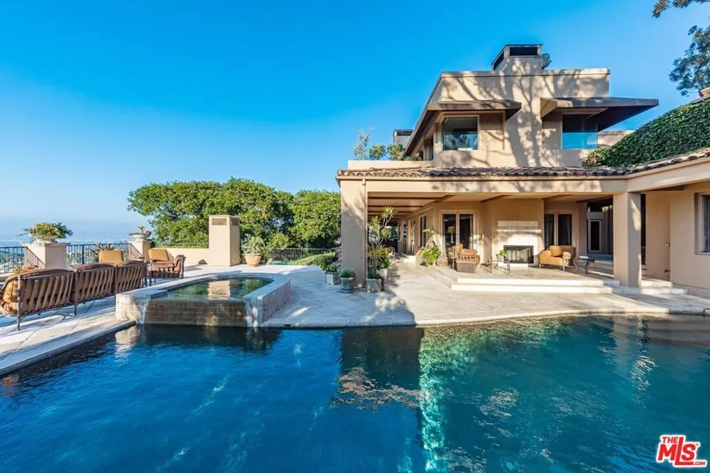 14701 Mulholland Drive Los Angeles, CA 90077