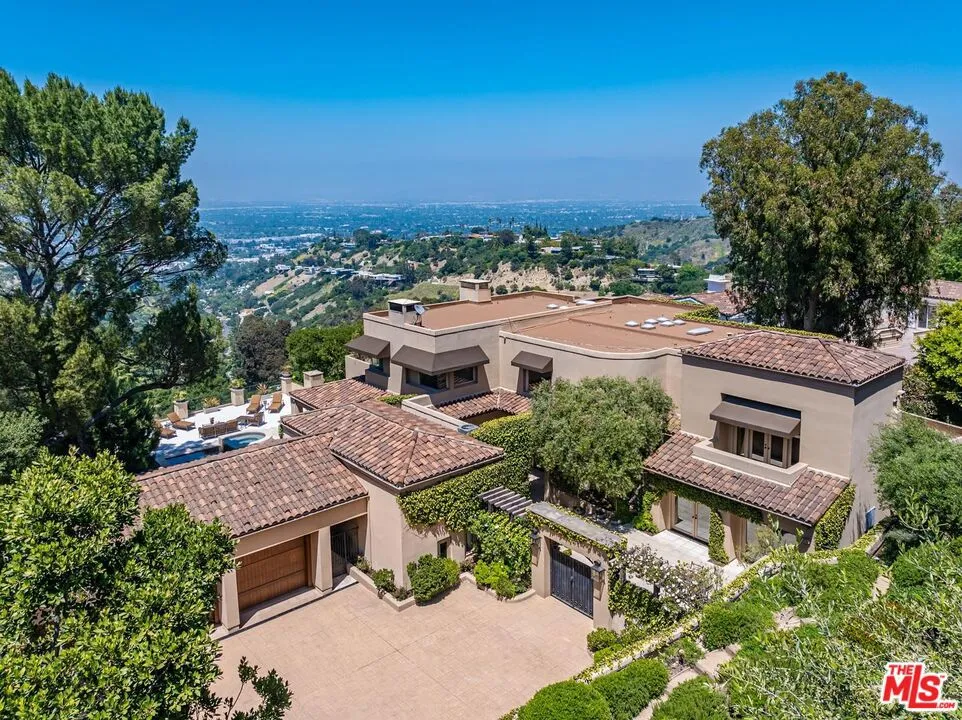 14701 Mulholland Drive Los Angeles, CA 90077