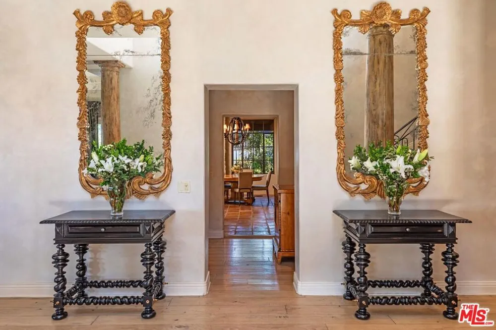 14701 Mulholland Drive Los Angeles, CA 90077
