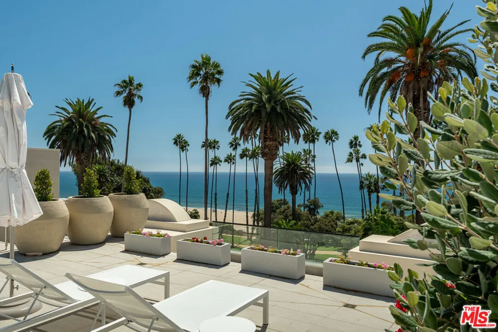 701 Ocean Avenue #301 Santa Monica, CA 90402