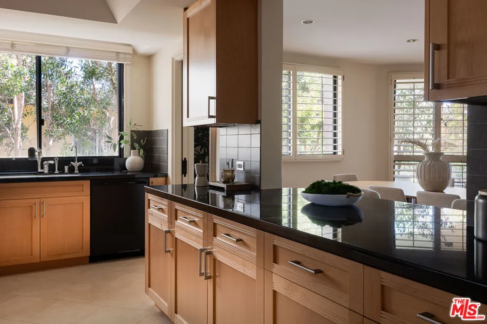 701 Ocean Avenue #301 Santa Monica, CA 90402