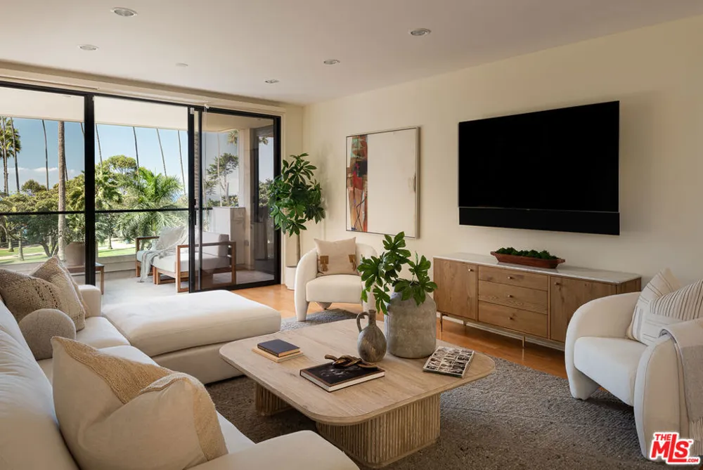 701 Ocean Avenue #301 Santa Monica, CA 90402
