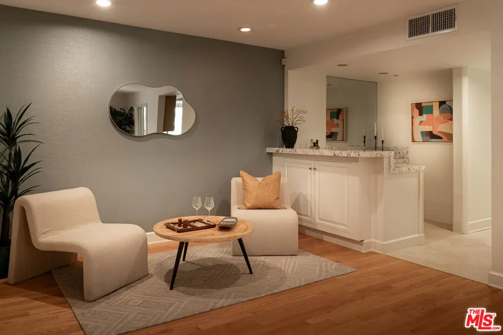 701 Ocean Avenue #301 Santa Monica, CA 90402
