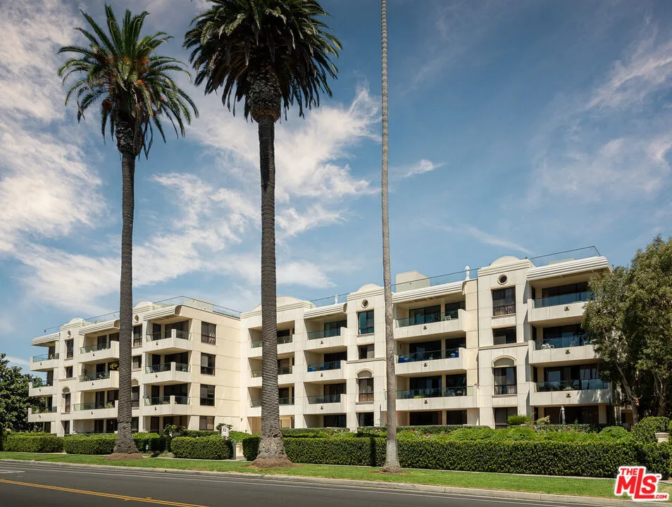 701 Ocean Avenue #301 Santa Monica, CA 90402